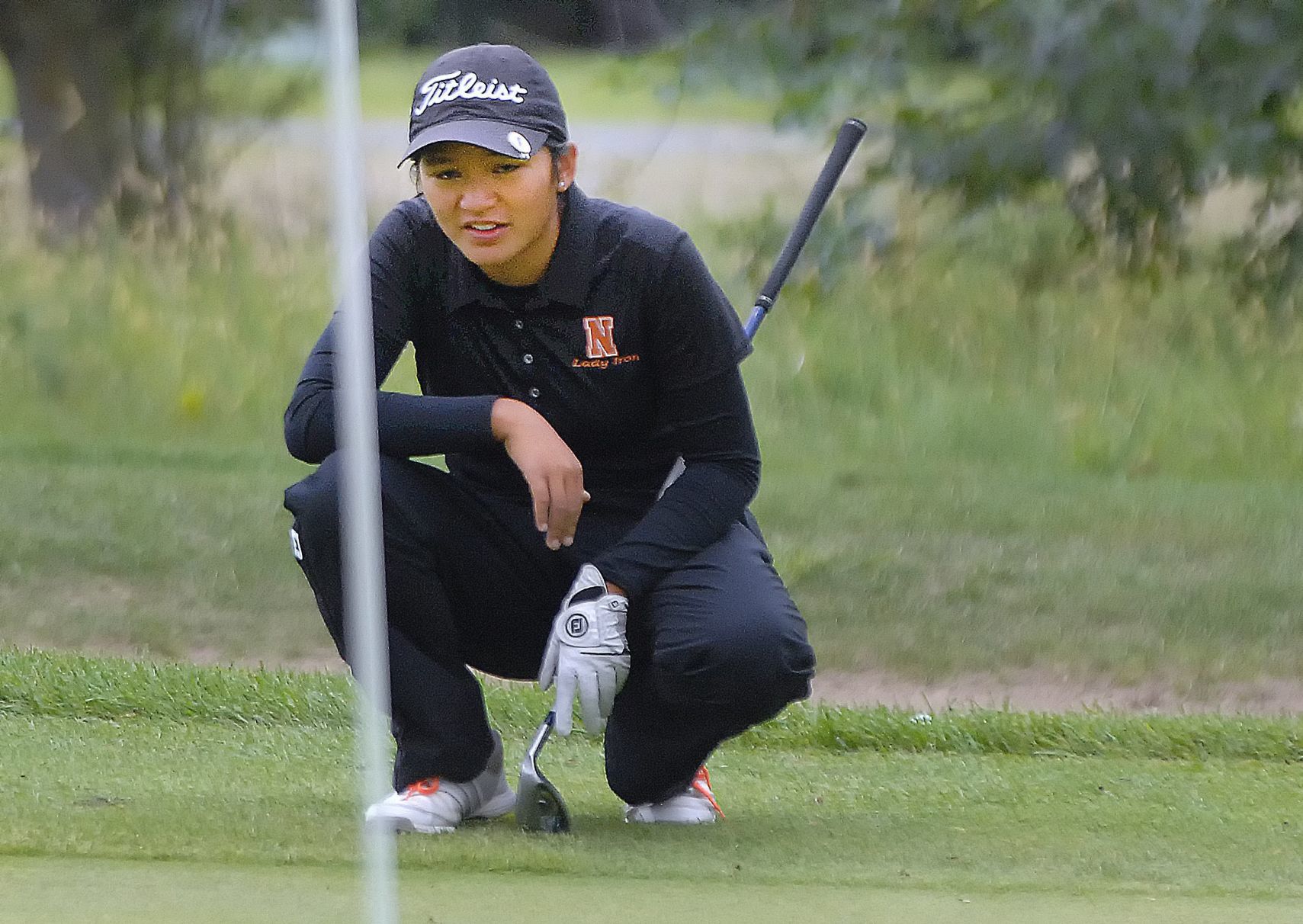 101119-blm-spt-8girlsgolf